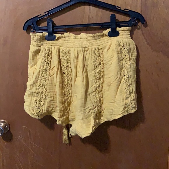 2 for 15$// American Eagle Loose Shorts - Picture 2 of 3